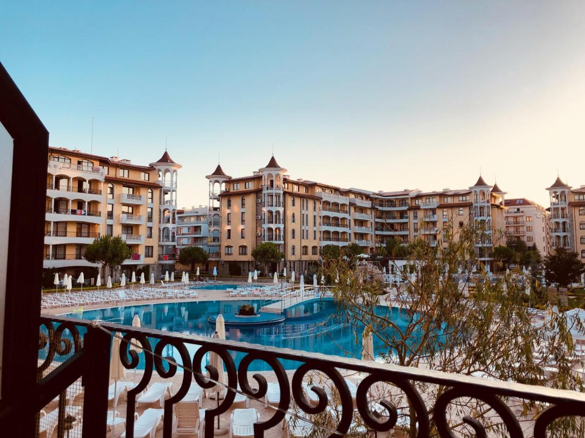 Royal Sun - Sunny Cove Apartment Pantai Sunny Bagian luar foto
