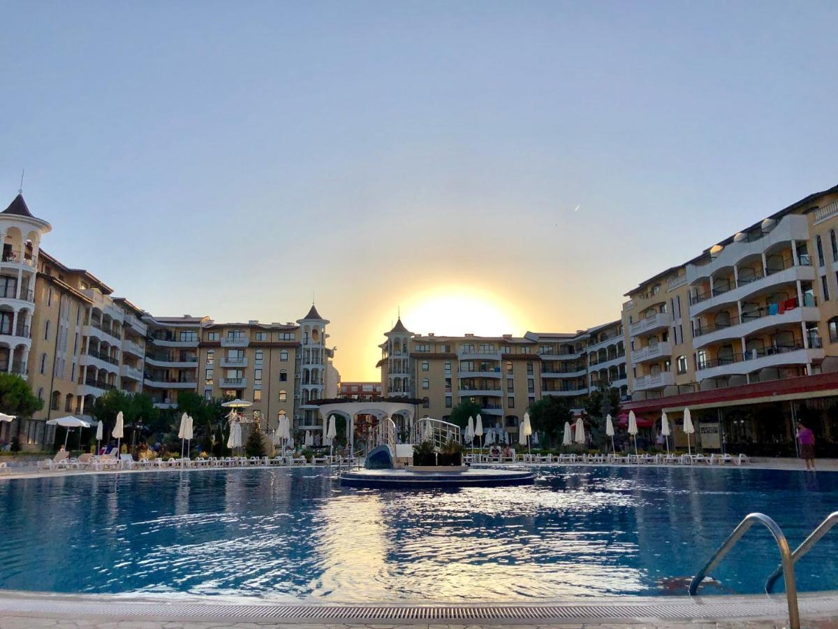 Royal Sun - Sunny Cove Apartment Pantai Sunny Bagian luar foto