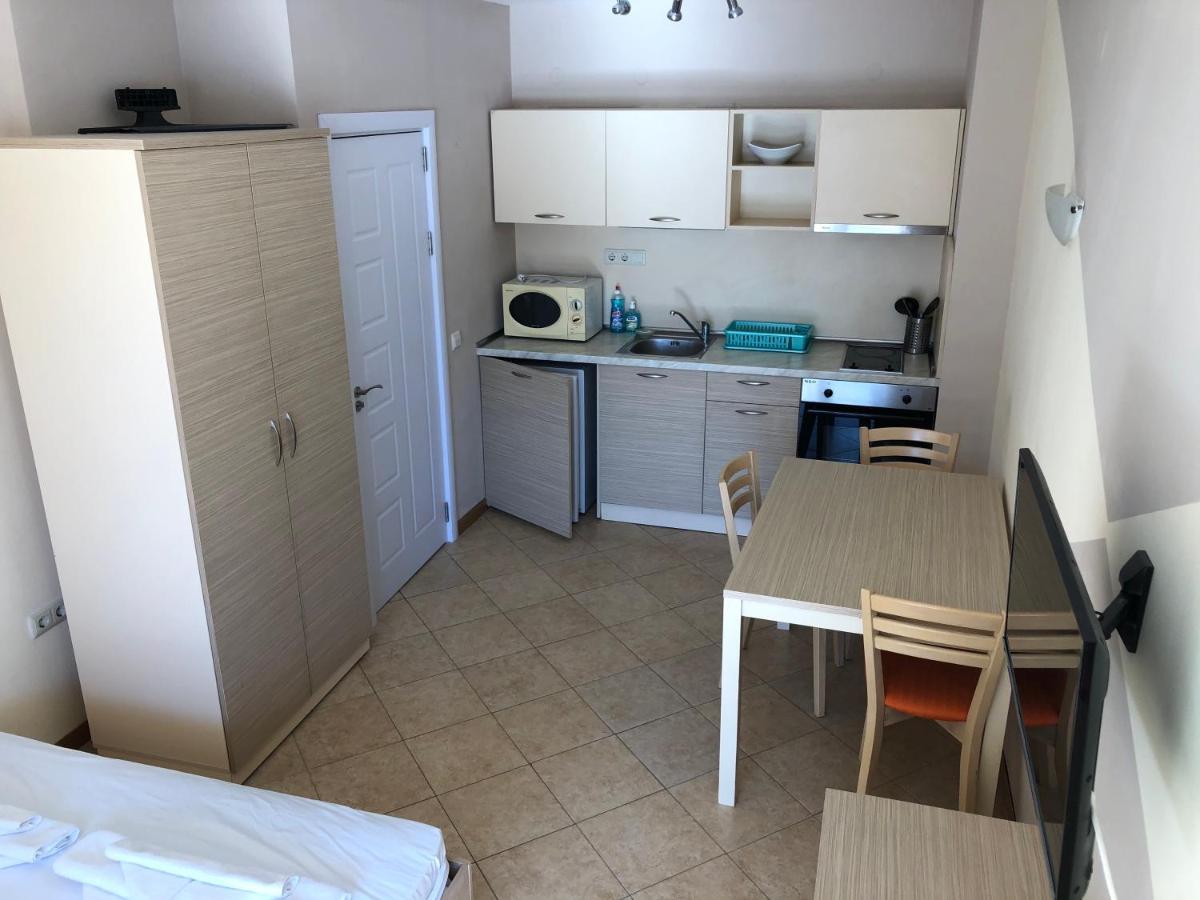 Royal Sun - Sunny Cove Apartment Pantai Sunny Bagian luar foto