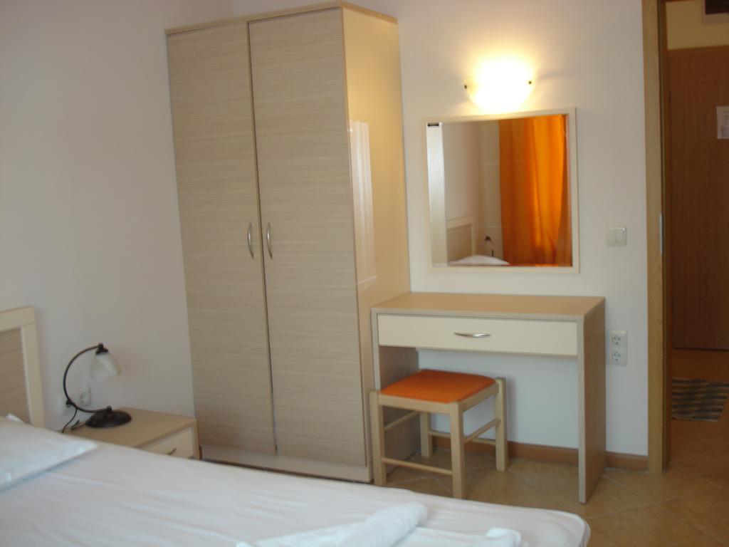 Royal Sun - Sunny Cove Apartment Pantai Sunny Bagian luar foto