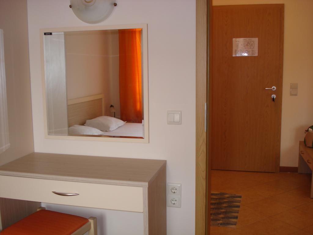 Royal Sun - Sunny Cove Apartment Pantai Sunny Bagian luar foto