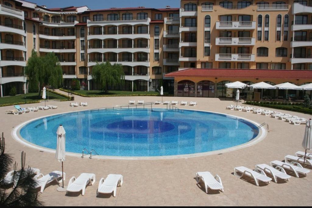 Royal Sun - Sunny Cove Apartment Pantai Sunny Bagian luar foto