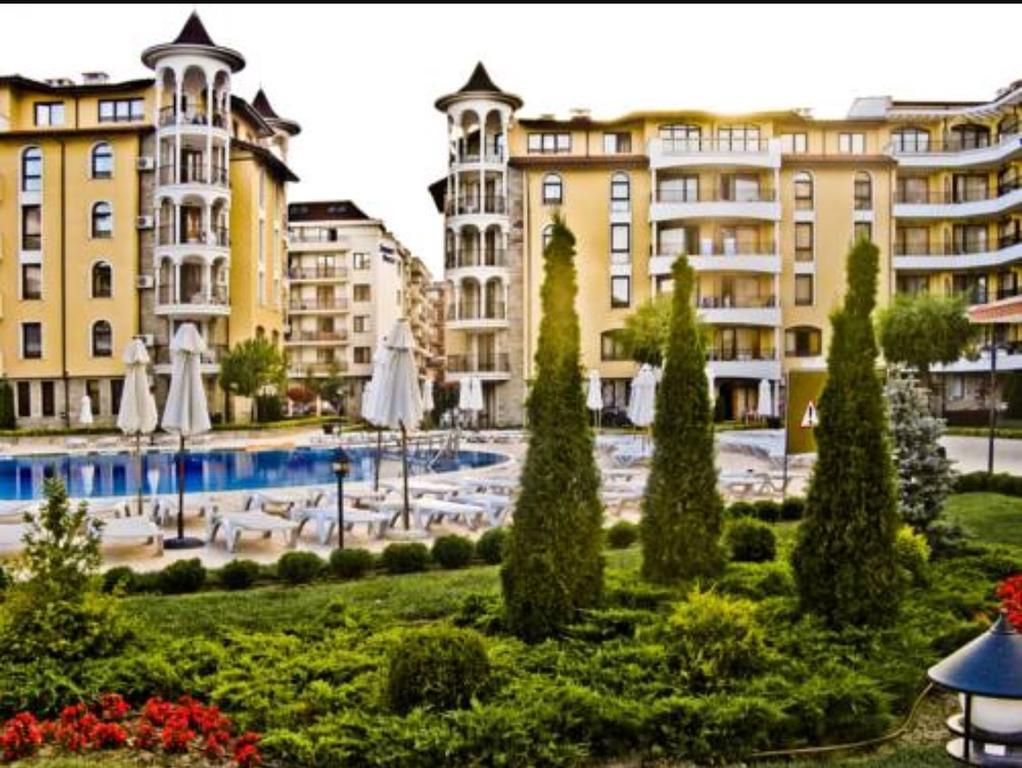 Royal Sun - Sunny Cove Apartment Pantai Sunny Bagian luar foto