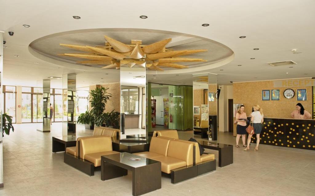 Royal Sun - Sunny Cove Apartment Pantai Sunny Bagian luar foto