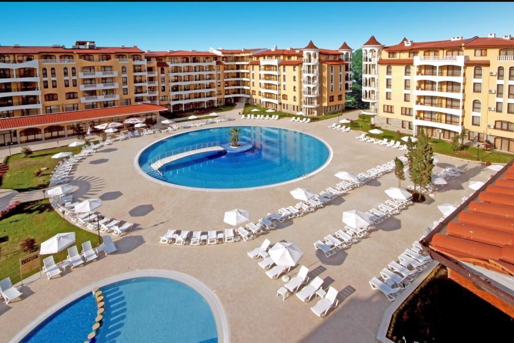 Royal Sun - Sunny Cove Apartment Pantai Sunny Bagian luar foto