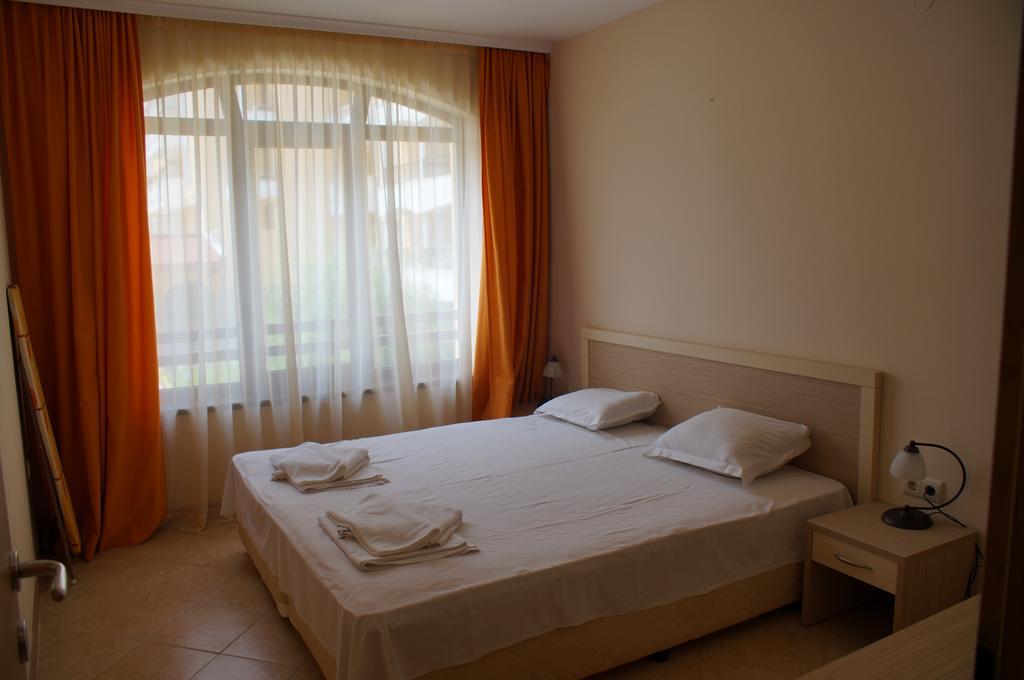 Royal Sun - Sunny Cove Apartment Pantai Sunny Bagian luar foto